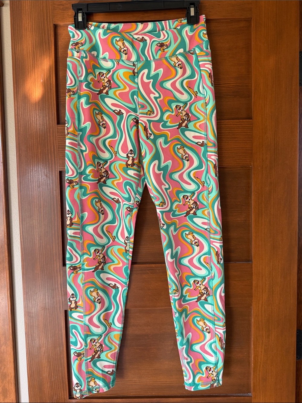 Disney Teal Pink Yellow Swirl Leggings Chip and Dale chipmunks 🐿️